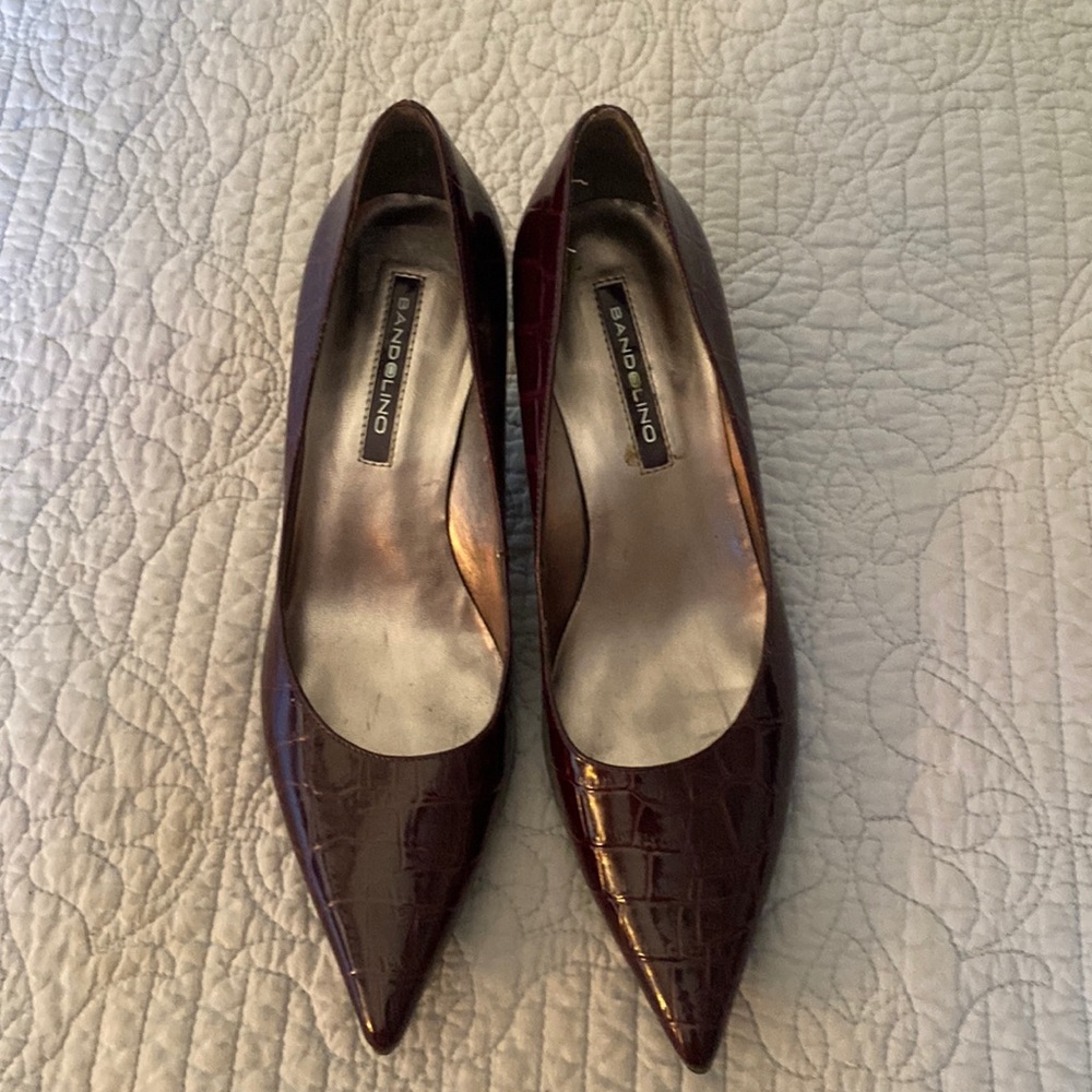 Bandolino wine pumps with croc detailing.